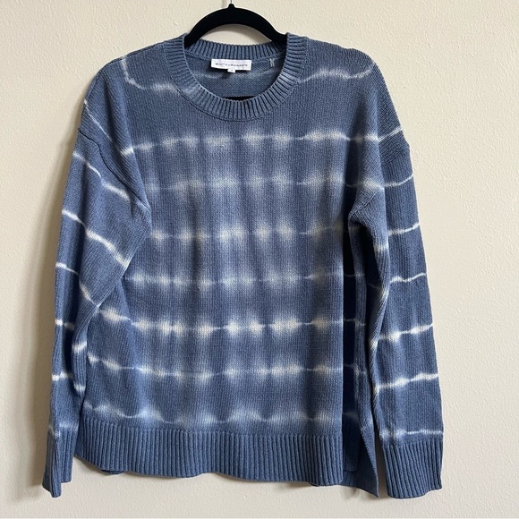 White+Warren Blue Knit Sweater size medium - Picture 1 of 3